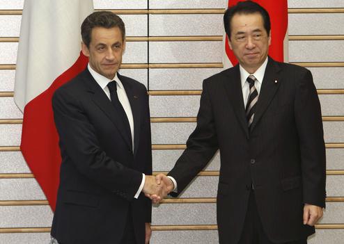 Sarkozy au Japon pour exprimer la solidarité